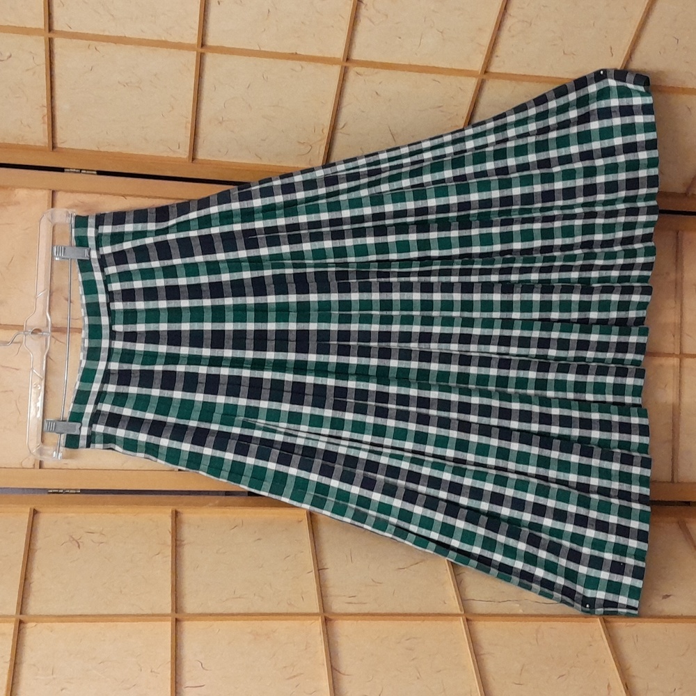 Talbots green and blue pleated skirt size 8